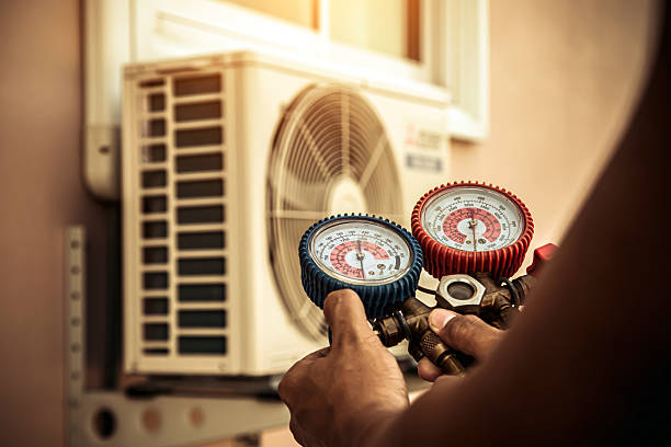 Professional Hvac Installation technician working in Bellevue, WI
